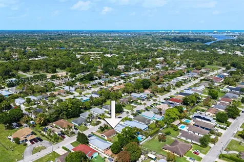 6894 3rd Street Jupiter FL 33458