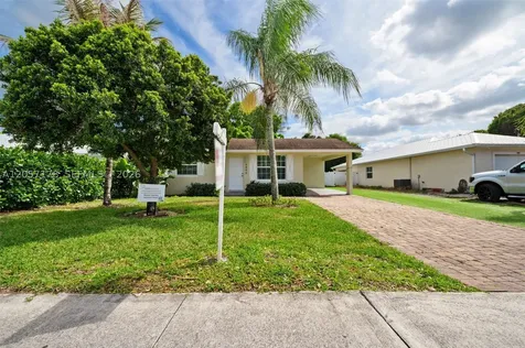 6894 3rd Street Jupiter FL 33458