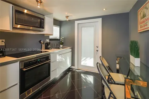 560 Michigan Avenue Miami Beach FL 33139