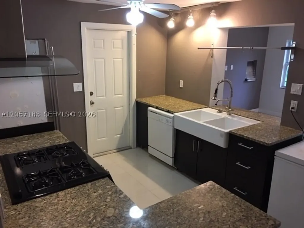 7521 NW 23rd Street Sunrise FL 33313