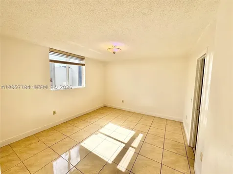 10090 NW 80th Court Hialeah Gardens FL 33016