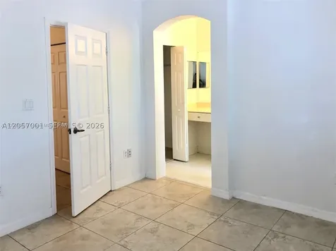 8527 NW 108th Avenue Doral FL 33178