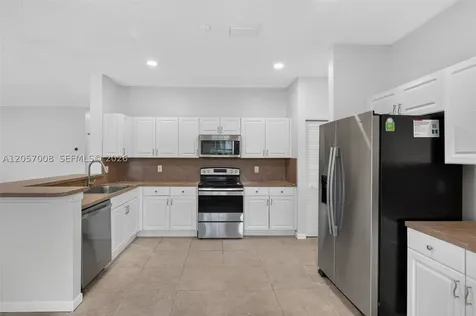 498 Cambridge Lane Weston FL 33326