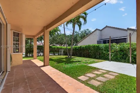 498 Cambridge Lane Weston FL 33326