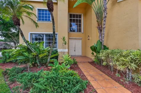 498 Cambridge Lane Weston FL 33326