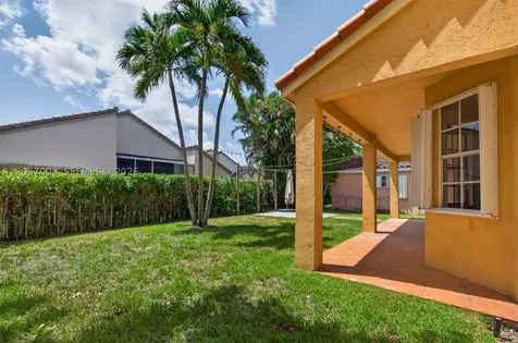 498 Cambridge Lane Weston FL 33326