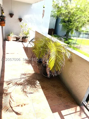 6195 W 18th Avenue Hialeah FL 33012