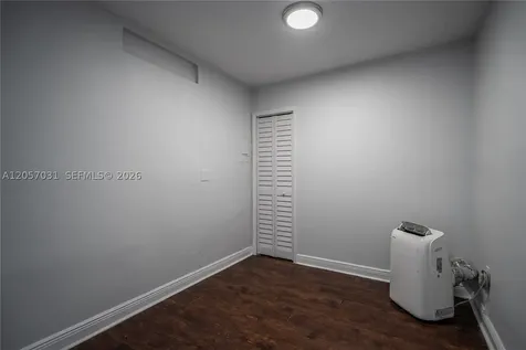 7931 East Drive North Bay Village FL 33141