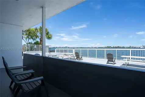7931 East Drive North Bay Village FL 33141