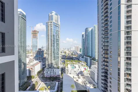 159 NE 6th Street Miami FL 33132