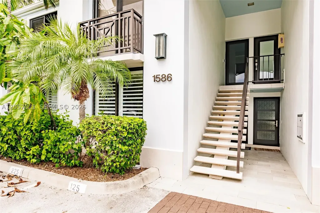 1586 S Ocean Lane Fort Lauderdale FL 33316