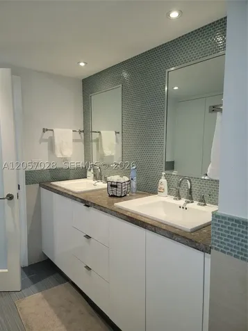 199 Ocean Lane Drive Key Biscayne FL 33149