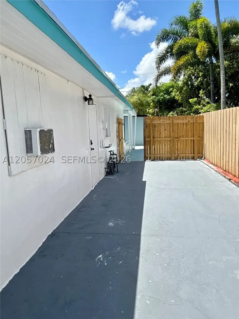 3410 SW 17th Street Fort Lauderdale FL 33312
