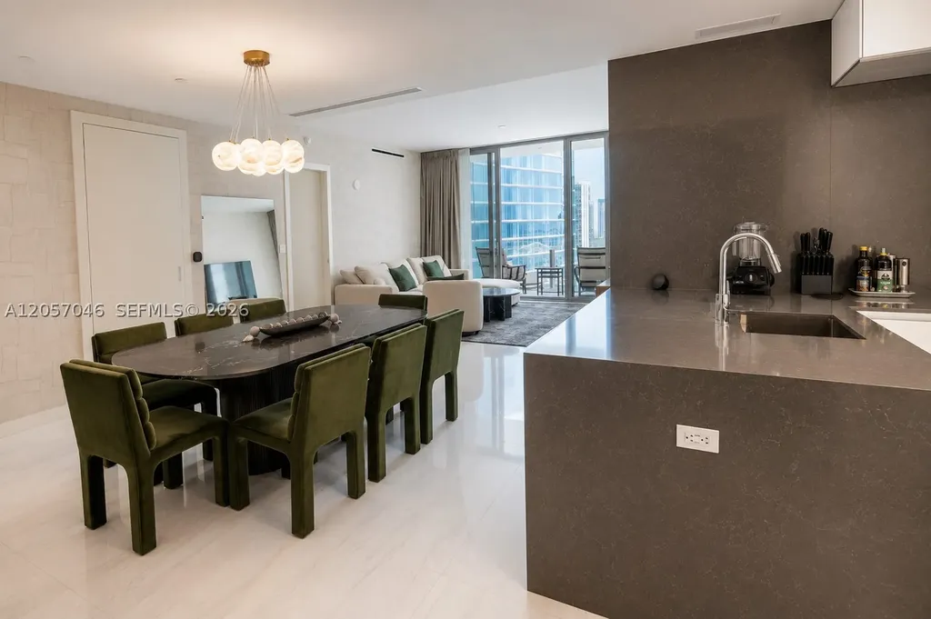 300 Biscayne Boulevard Way Miami FL 33131