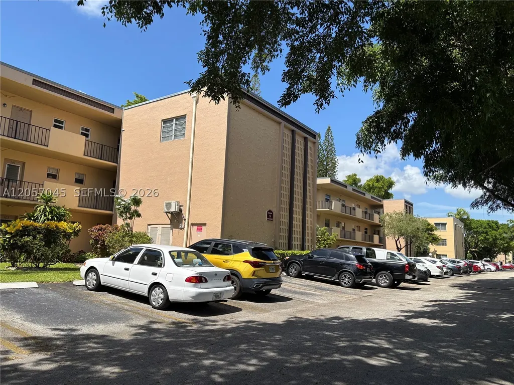 100 Ashbury Road Hollywood FL 33024