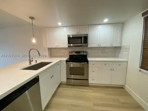 401 SE 3rd Street Dania Beach FL 33004