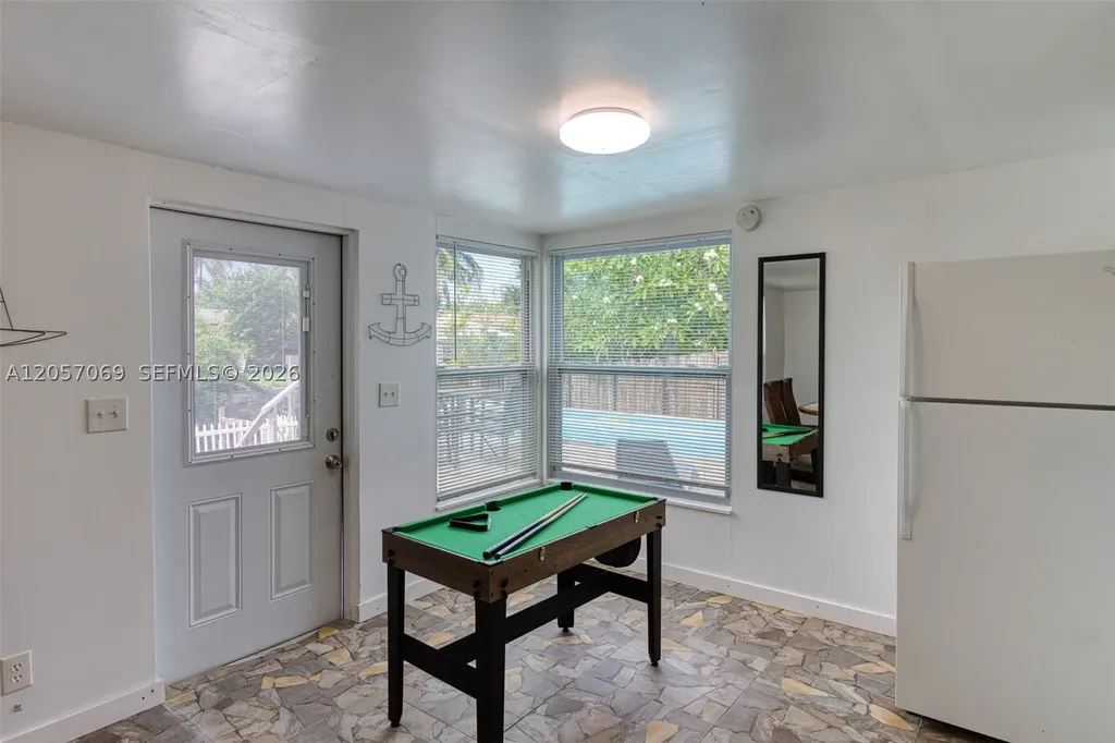 3039 Grant Street Hollywood FL 33021