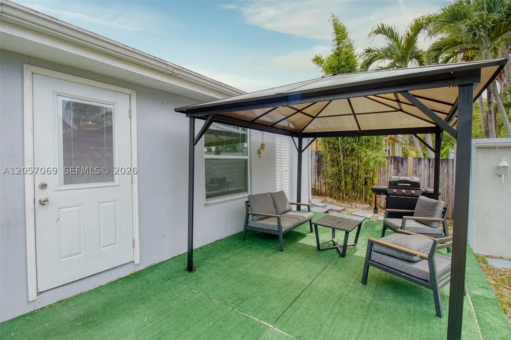 3039 Grant Street Hollywood FL 33021