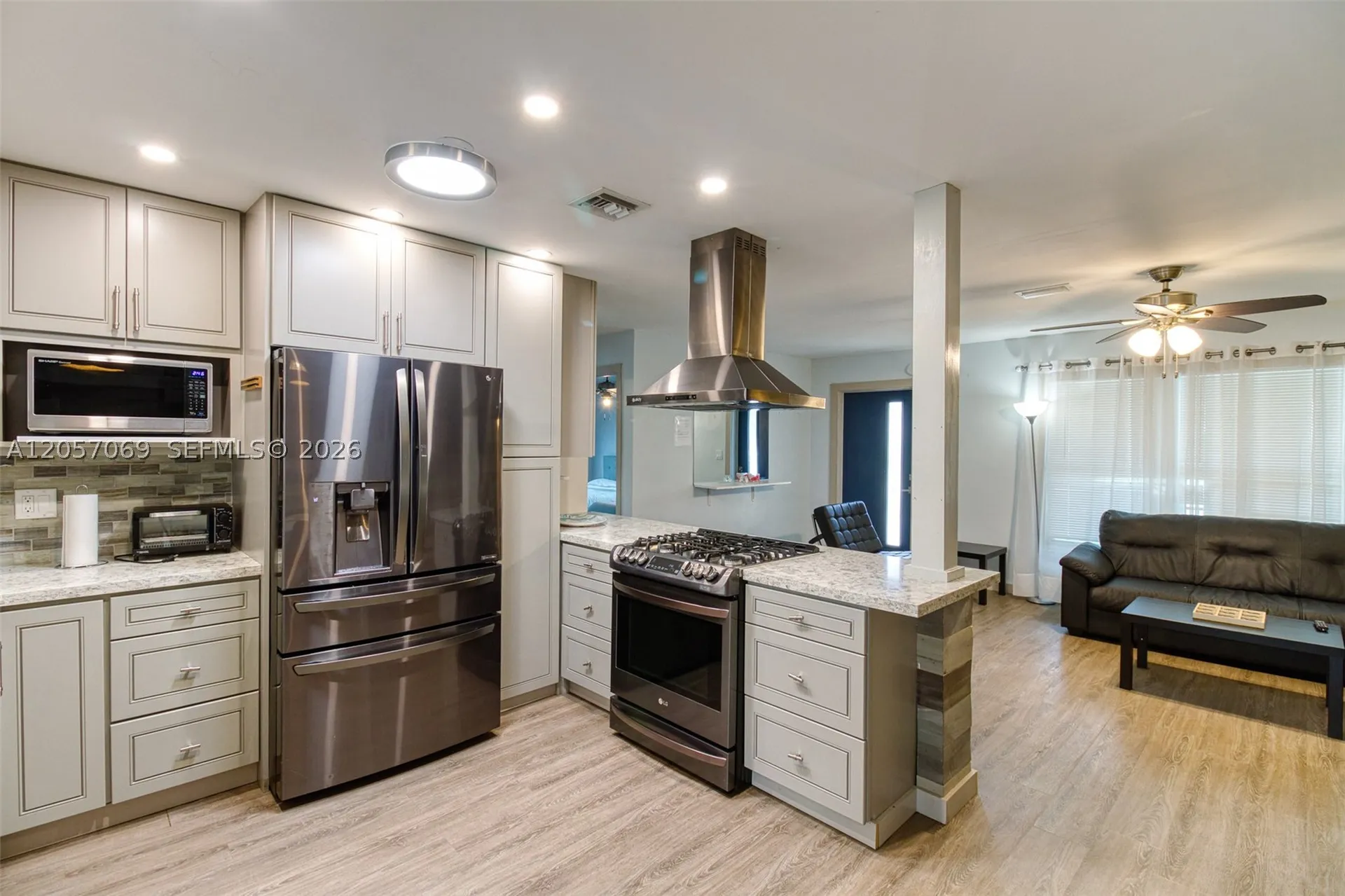 3039 Grant Street Hollywood FL 33021