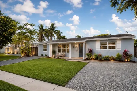 3039 Grant Street Hollywood FL 33021