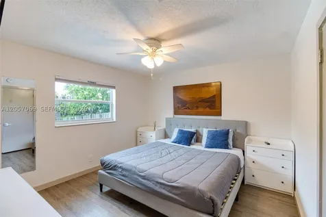 3039 Grant Street Hollywood FL 33021