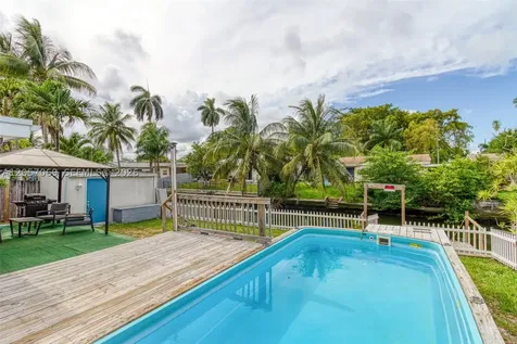 3039 Grant Street Hollywood FL 33021
