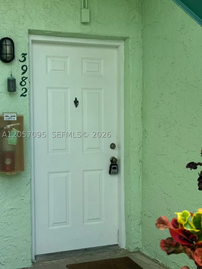 3982 NW 87th Avenue Sunrise FL 33351