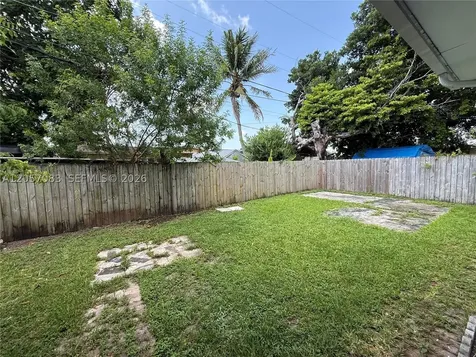 7550 NW 2nd Terrace Miami FL 33126