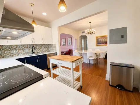 1720 SW 11th Terrace Miami FL 33135
