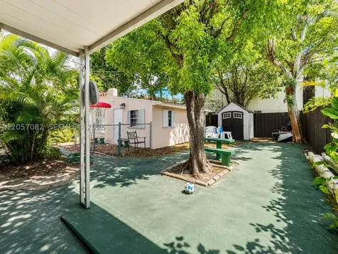 1720 SW 11th Terrace Miami FL 33135