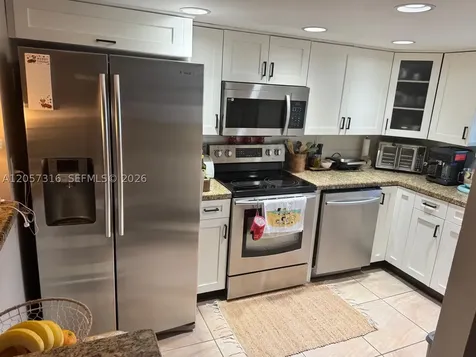 9363 Fontainebleau Boulevard Miami FL 33172