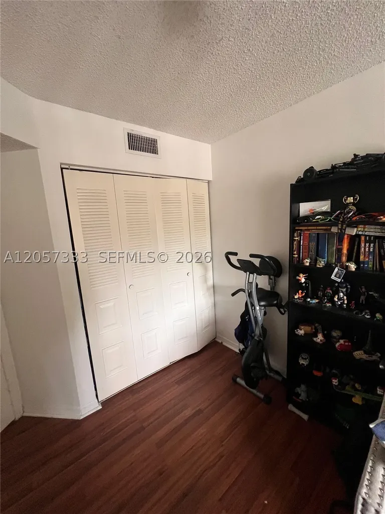 460 S Park Road Hollywood FL 33021