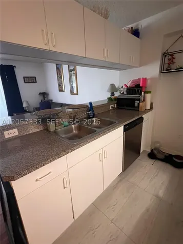 460 S Park Road Hollywood FL 33021