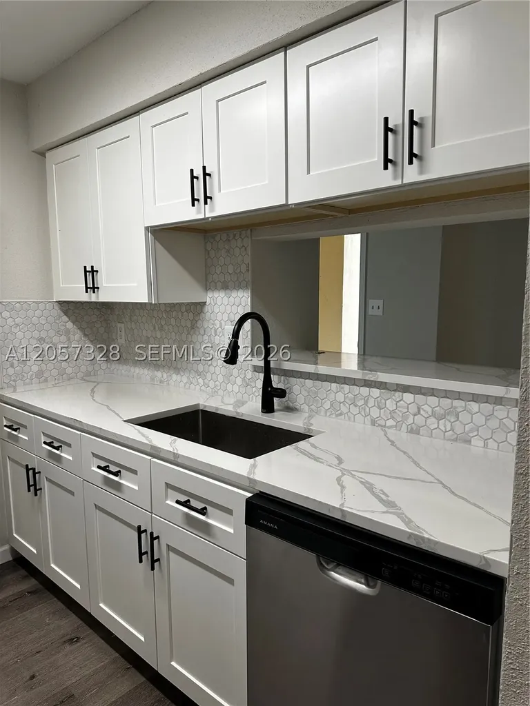 833 Riverside Drive Coral Springs FL 33071