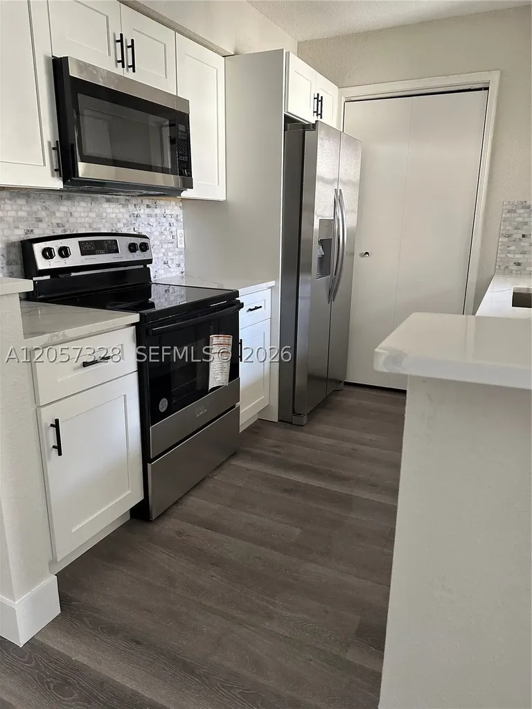 833 Riverside Drive Coral Springs FL 33071