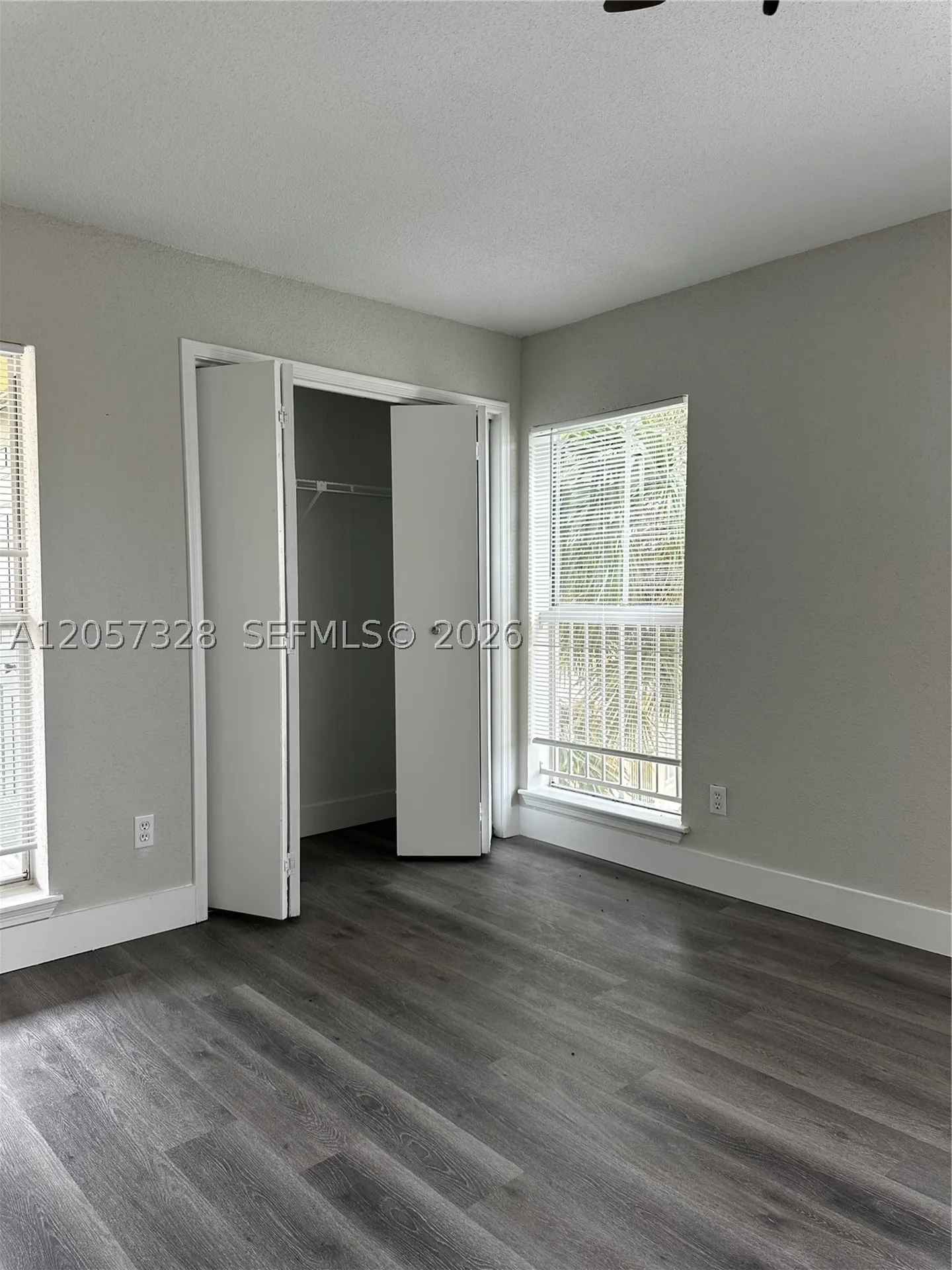 833 Riverside Drive Coral Springs FL 33071
