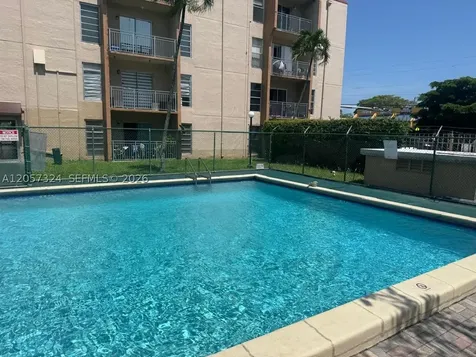 4725 NW 7th Street Miami FL 33126