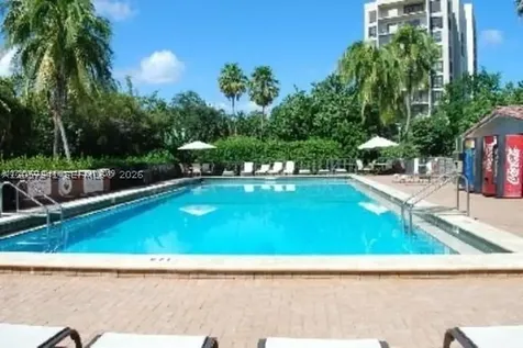 141 Crandon Bl Key Biscayne FL 33149