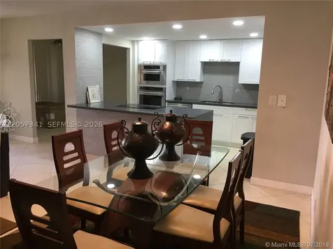 141 Crandon Bl Key Biscayne FL 33149