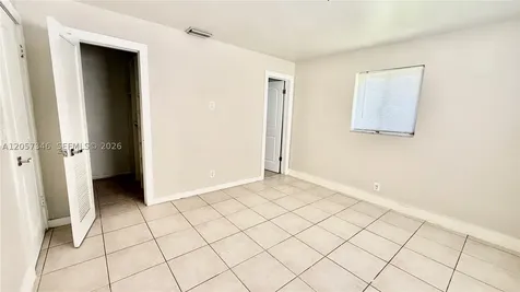 320 Holloway Drive Plantation FL 33317