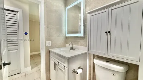 320 Holloway Drive Plantation FL 33317