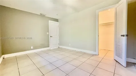 320 Holloway Drive Plantation FL 33317