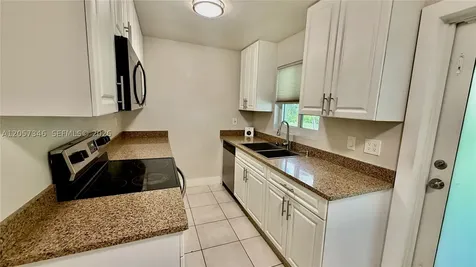 320 Holloway Drive Plantation FL 33317