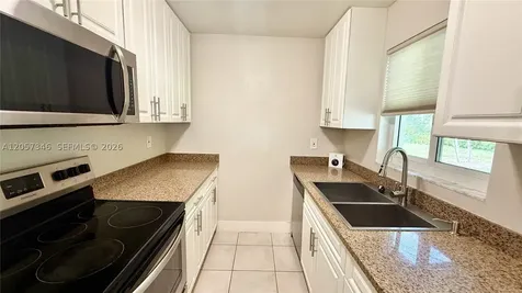 320 Holloway Drive Plantation FL 33317