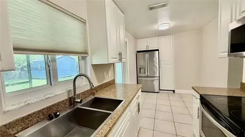 320 Holloway Drive Plantation FL 33317