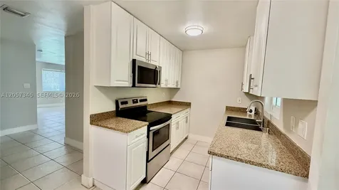 320 Holloway Drive Plantation FL 33317