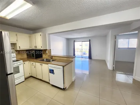 9491 S Palm Circle S Pembroke Pines FL 33025