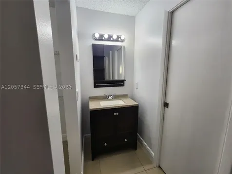 9491 S Palm Circle S Pembroke Pines FL 33025