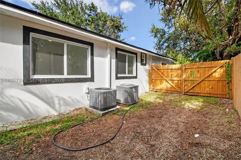 428 NW 97th Street Miami FL 33150