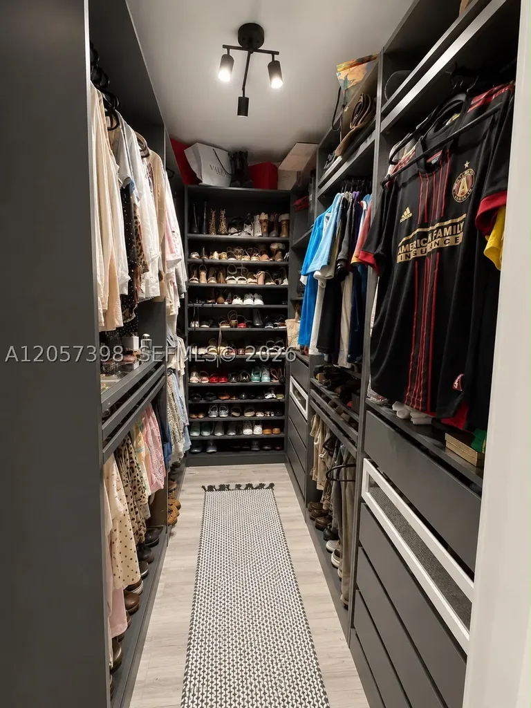 6958 Park Street Hollywood FL 33024